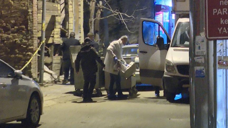 Kadıköy'de dehşet! Yanan araçtan 2 ceset çıktı