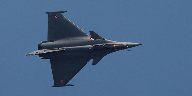 Yunanistan parlamentosundan Fransa'dan 18 Rafale tipi savaş uçağının alınmasına onay