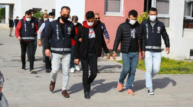 16 yaşındaki kız arkadaşıyla evlenmek istedi, ailesi izin vermeyince evlerini bastı