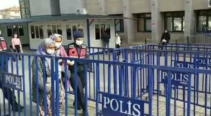 70’lik teyzenin lideri olduğu çete yakalandı