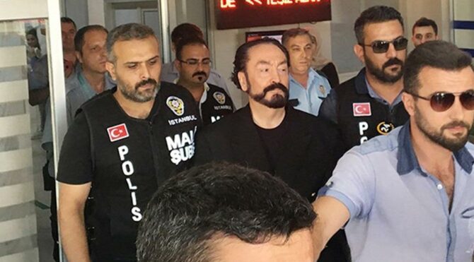 Adnan Oktar suç örgütüne verilen cezanın gerekçeli kararı açıklandı