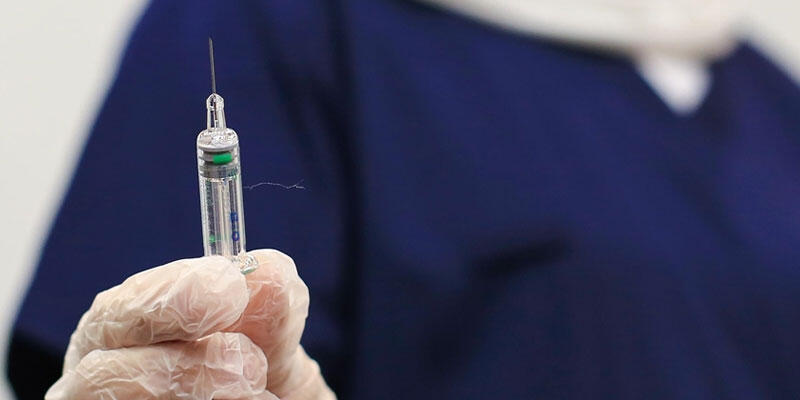 Afganistan Hindistan'dan, Kamboçya Çin'den ilk doz Kovid-19 aşılarını aldı