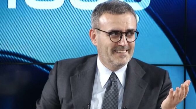 AKP’li Mahir Ünal’ın ‘bizi mahvettiniz’ diyen çiftçiye cevabı tepki çekti