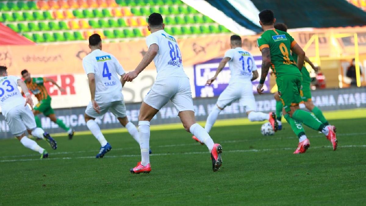 Alanyaspor son nefeste… Oyuna girdikten 5 dakika sonra…