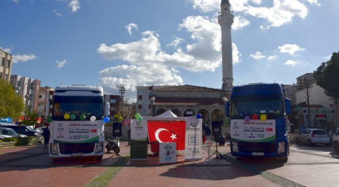Aliağa’dan İdlip’e yardım tırları