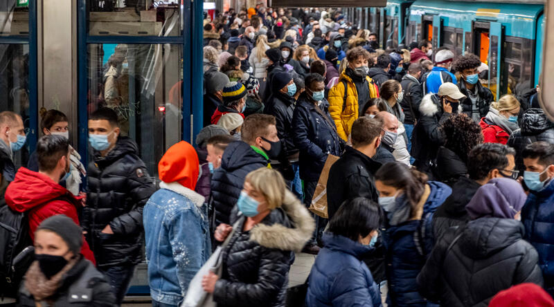 Almanya’da son 24 saatte 508 kişi COVID-19’dan hayatını kaybetti