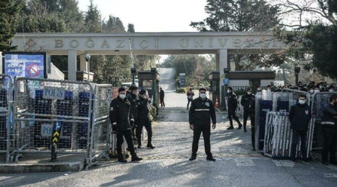 Anayasal hakları engelleniyor