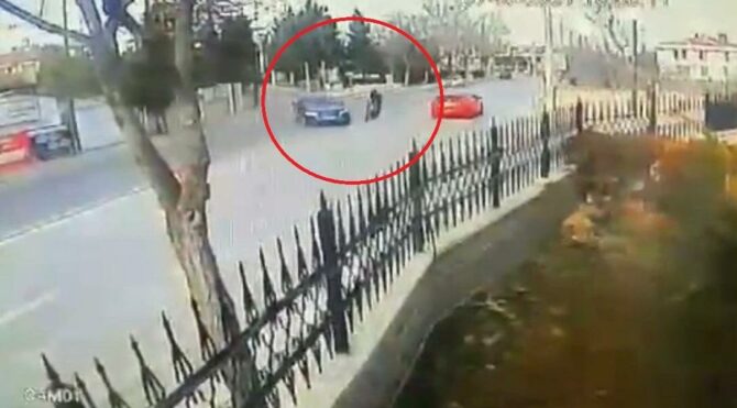 Aniden çıkan otomobil motosiklet sürücüsünün ölümüne yol açtı