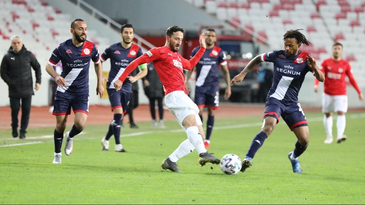 Antalyaspor kupada yarı finale yükseldi