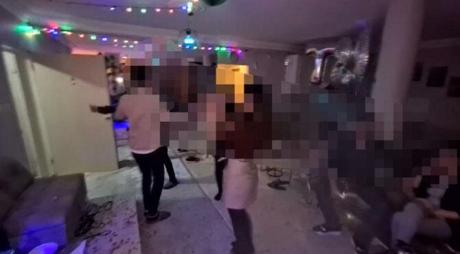 Baskında teklif edilen 900 bin liralık rüşveti geri çevirmişlerdi! O polisler ödüllendirildi