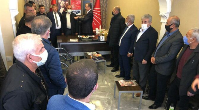 Batman’da 300 kişiden fazla vatandaş CHP’ye katıldı