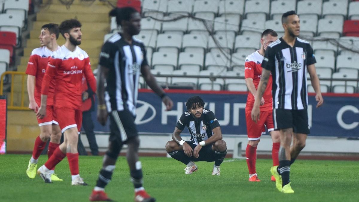 Beşiktaş kan kaybediyor