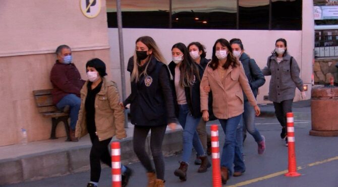 Boğaziçi protestolarında gözaltına alınan 51 kişi adliyede