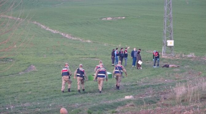 Çalmak istediği elektrik kabloları sonu oldu