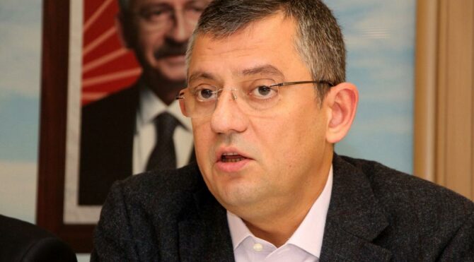 CHP’li Özel: Gençleri terörist ilan edenler, yanı başlarındaki örgüt üyelerini terfi ettirmişler