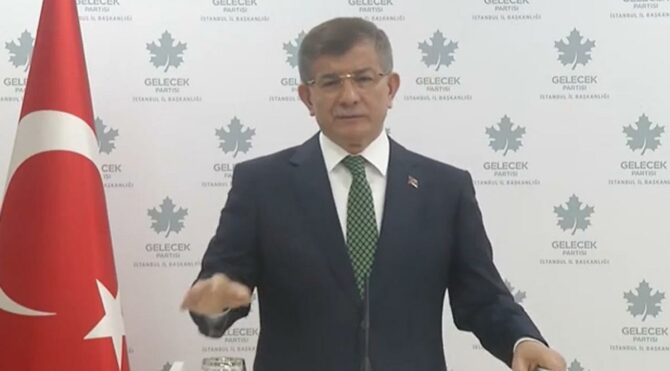 Davutoğlu’ndan Erdoğan’a: Yeterince batırdınız ve berbat ettiniz!