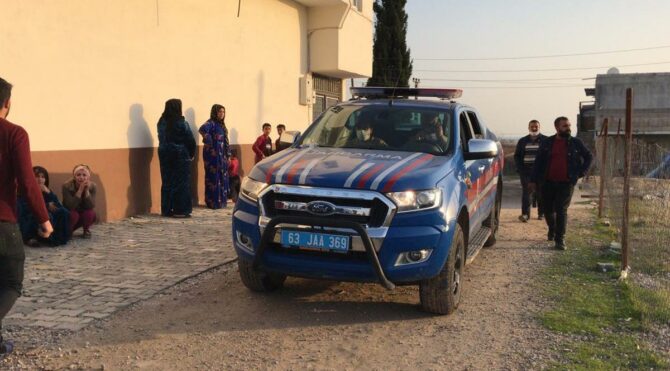 Dehşet! Borçlusunu bulamayınca eşini öldürdü