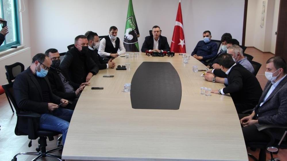 Denizlispor’da istifalar devam ediyor