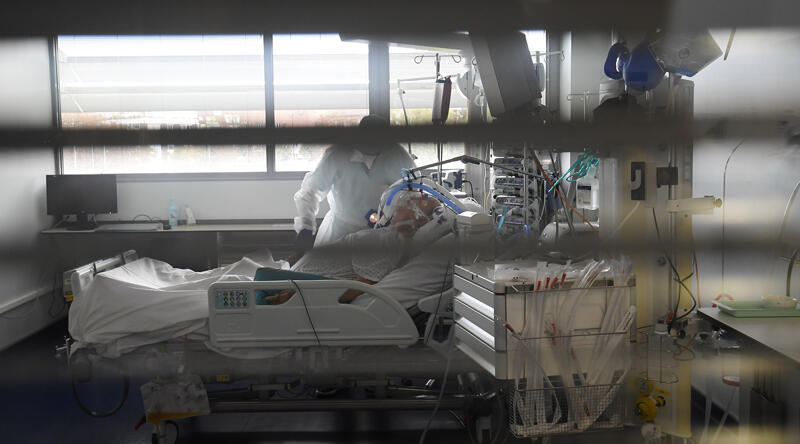 Dünya genelinde COVID-19 vaka sayısı 106 milyonu aştı