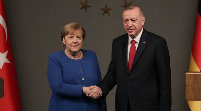 Erdoğan-Merkel görüşmesinde AB detayı