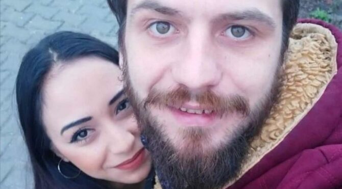 Eşini bulana 100 bin lira ödül verecek