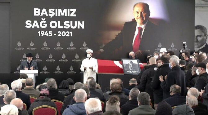 Eski İBB Başkanı Kadir Topbaş son yolculuğuna uğurlandı
