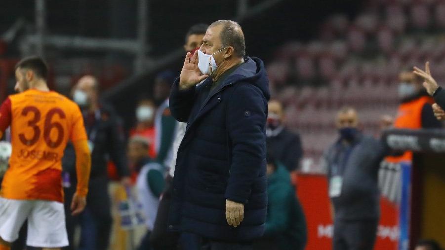 Fatih Terim: Gelmeyenlerle ilgili isteyene değil, gelmeyene niçin gelmediğini sormak lazım