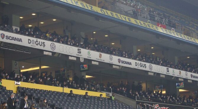 Fenerbahçe listede yok dedi, Galatasaray belge yayınladı!