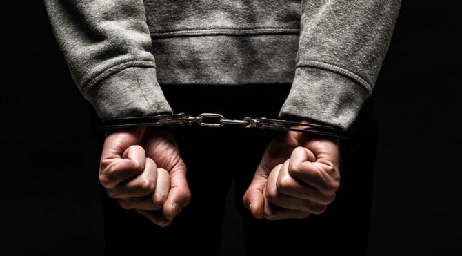 FETÖ’den aranıyordu dağ evinde yakalandı