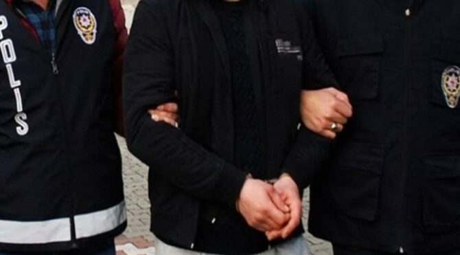 Gabon’dan getirilen üç FETÖ sanığına örgüt üyeliğinden hapis cezası