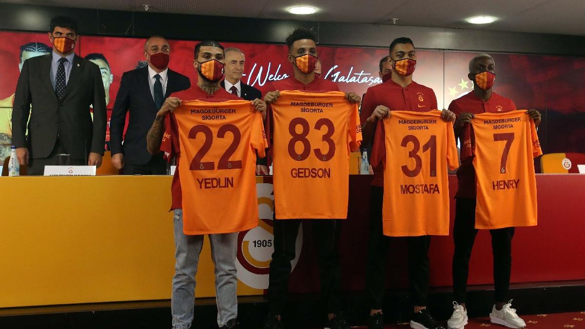 Galatasaray’da yeni transferler için tören! ‘Fenerbahçe’den teklif geldi ama…’