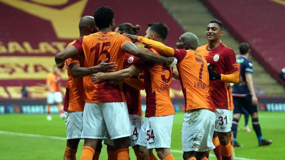 Galatasaray iç saha serisini genişletiyor