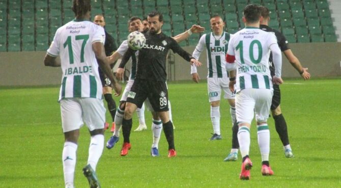 Giresunspor’un 12 maçlık galibiyet serisini Altay bitirdi