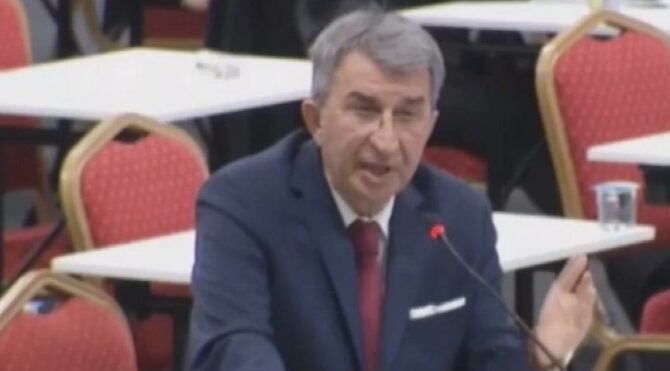 İBB Meclisi’nin gündemine geldi: Demokrasilerde gazeteci dövülür mü?