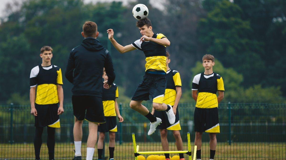 İngiltere’de kafa vuruşuna kısıtlama getiriliyor