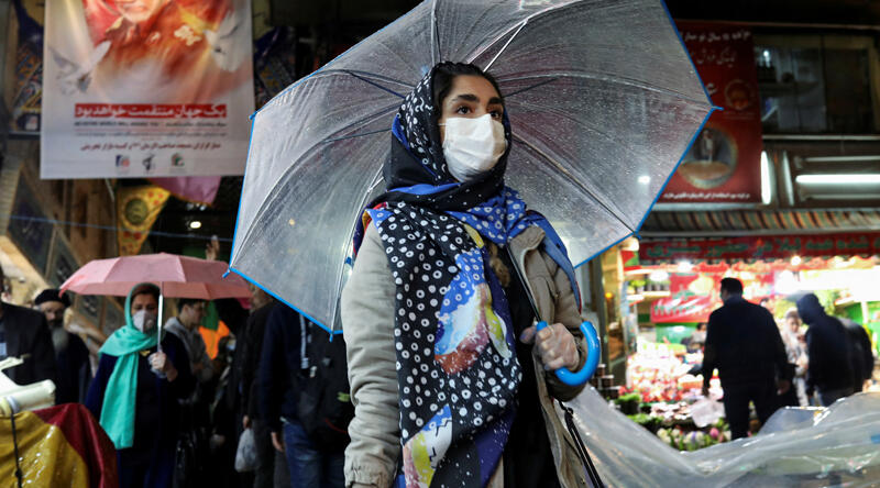 İran'da son 24 saatte COVID-19'dan 62 kişi hayatını kaybetti