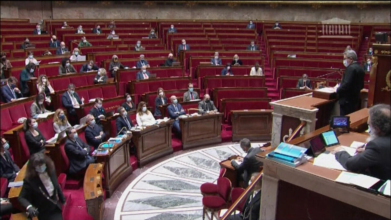 İslam karşıtı tasarıya onay!