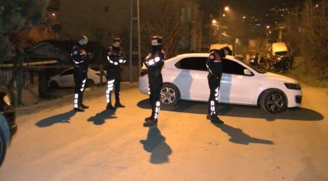 İstanbul’da hareketli anlar! Polis uyarı ateşi açtı