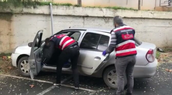 İstanbul’da uyuşturucu operasyonu: Aracın bagajından 13 kilo bonzai çıktı