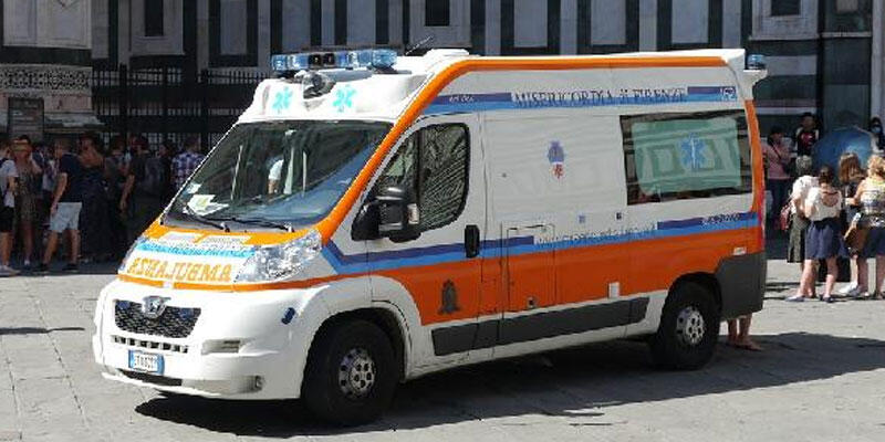 İtalya’da mafyadan, uyuşturucu satıcılarını korkuttuğu için ambulanslara siren açmama emri