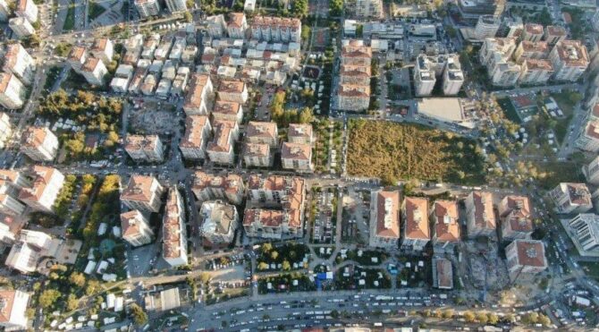 İzmir’de ilk kez bir fay hattının üzeri yerleşime kapandı