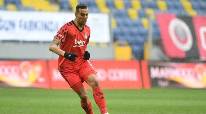 Josef de Souza: “Fenerbahçe ve Galatasaray beni istedi”