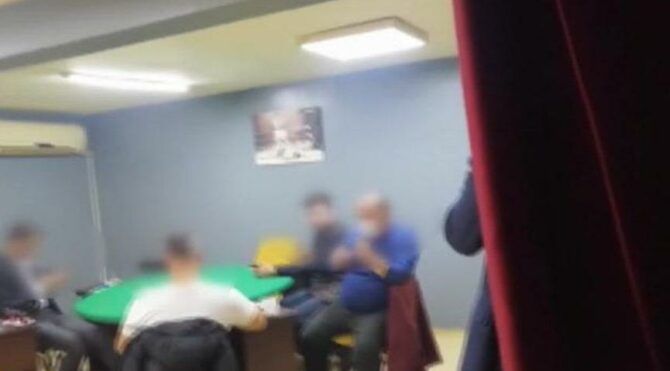 Kafede oyun oynayan 13 kişiye 52 bin 650 lira ceza