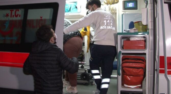 Kız arkadaşının yaralandığını görünce gözyaşlarına hakim olamadı