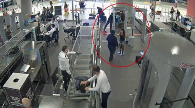Kız kardeşinin pasaportuyla havalimanında yakalandı