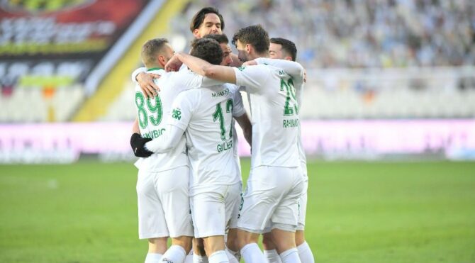 Konyaspor’dan Malatyaspor karşısında tarihi geri dönüş: 2-3