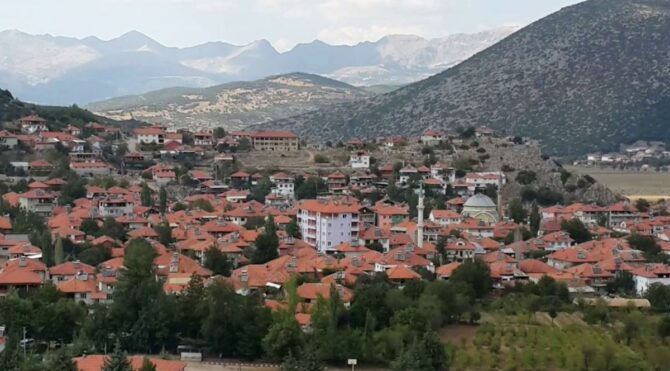 Köy 3. kez karantinaya alındı! Giriş ve çıkışlar kapatıldı