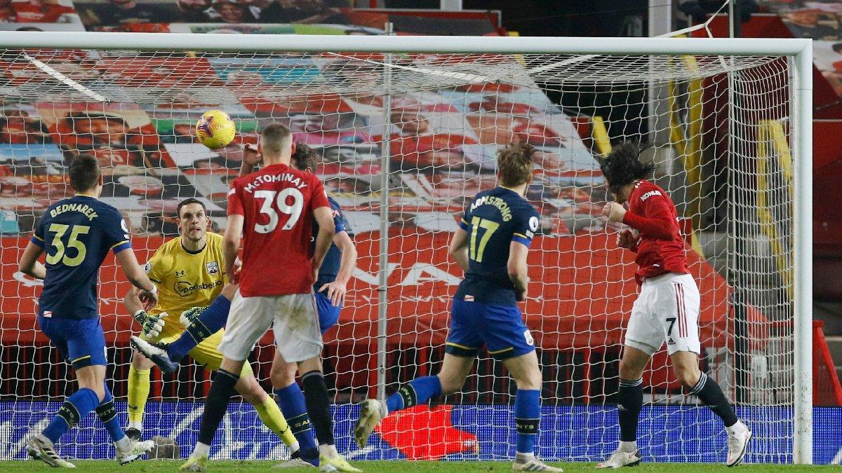 Manchester United gol olup yağdı… Tarihi hezimet