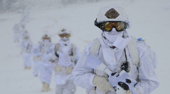 Mehmetçikten Eren’in annesine mesaj