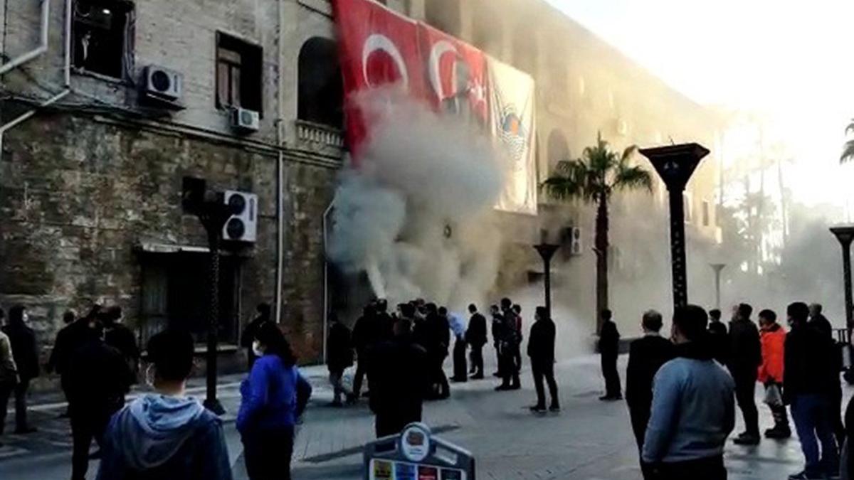 Mersin Büyükşehir Belediyesi'nde patlama